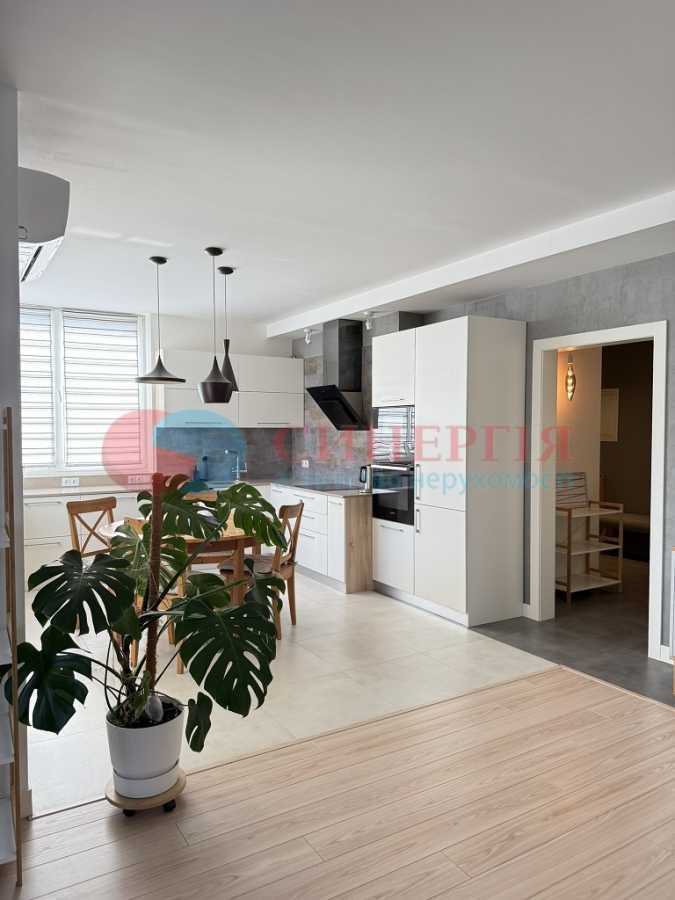 Оренда 3-кімнатної квартири 96 м², Мельникова, 51Б