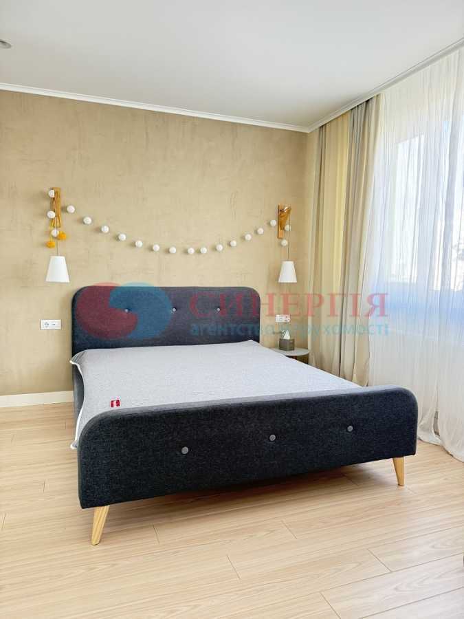 Оренда 3-кімнатної квартири 96 м², Мельникова, 51Б
