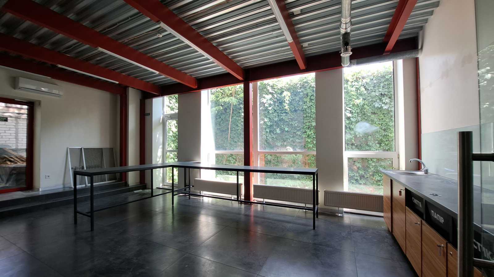 Аренда офиса 250 м², Евгения Сверстюка ул., 11Б