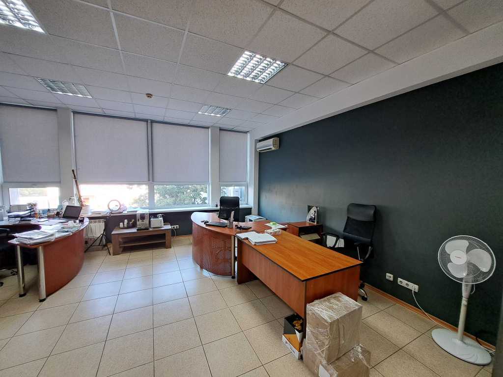 Аренда офиса 33 м², Евгения Сверстюка ул., 11Б