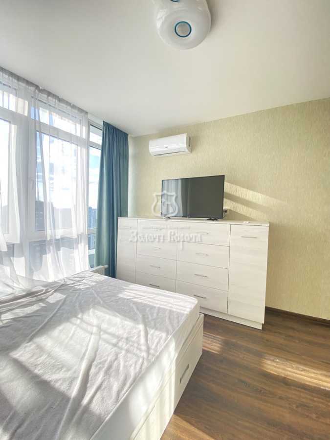 Продаж 3-кімнатної квартири 75 м², Львівська вул., 15