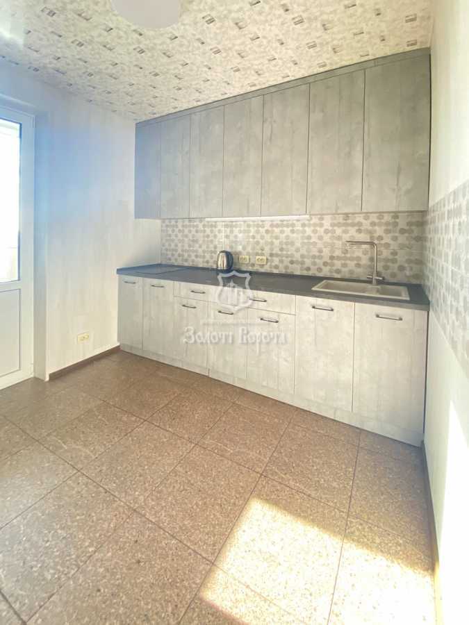 Продаж 3-кімнатної квартири 75 м², Львівська вул., 15