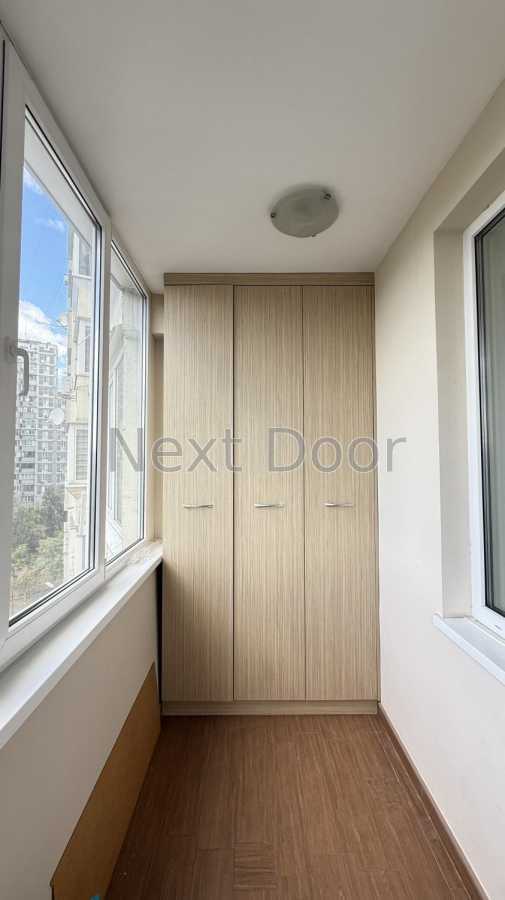 Продаж 3-кімнатної квартири 120 м², Йорданська вул., 1