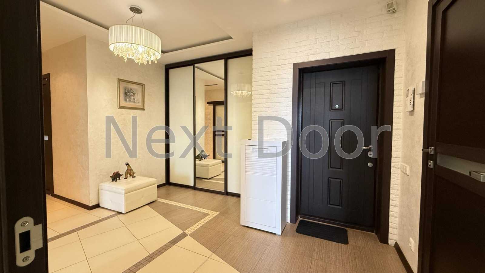 Продаж 3-кімнатної квартири 120 м², Йорданська вул., 1