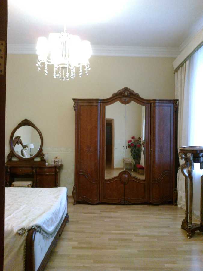 Продажа 3-комнатной квартиры 80 м², Большая Васильковская ул., 79
