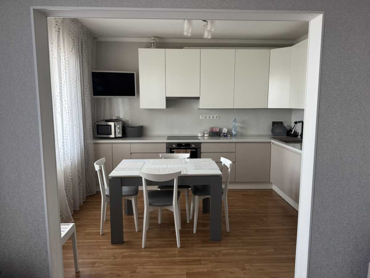 Оренда 3-кімнатної квартири 112 м², Харківське шосе, 56