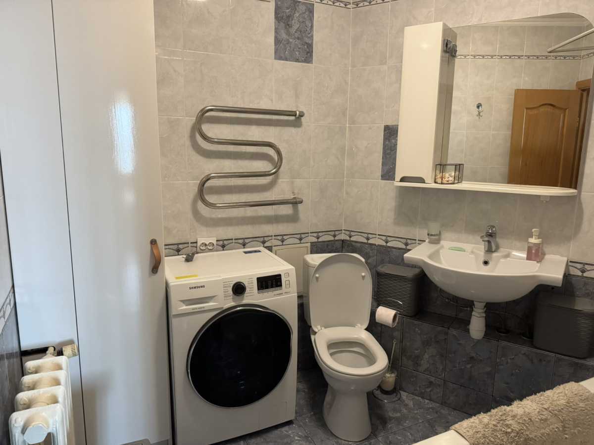 Оренда 3-кімнатної квартири 112 м², Харківське шосе, 56