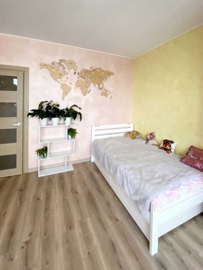 Продаж 2-кімнатної квартири 73.1 м², Градинська вул., 3