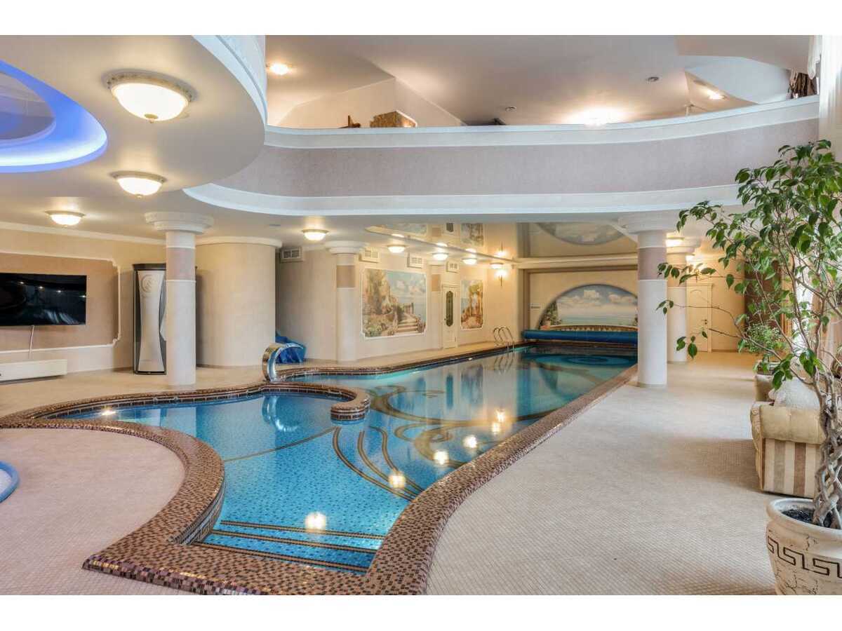 Аренда дома 1500 м²