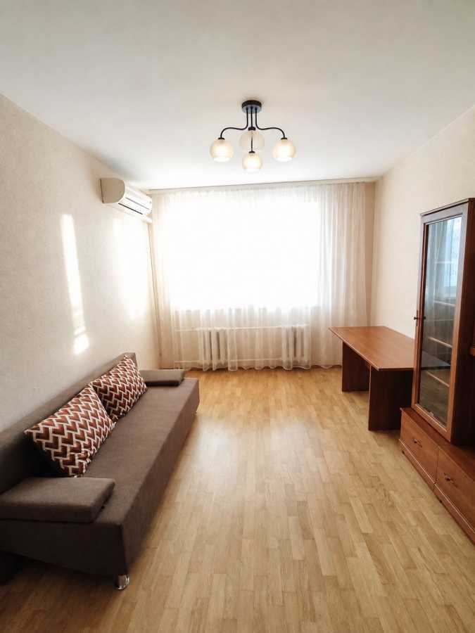 Аренда 2-комнатной квартиры 75 м², Всеволода Нестайко ул., 8