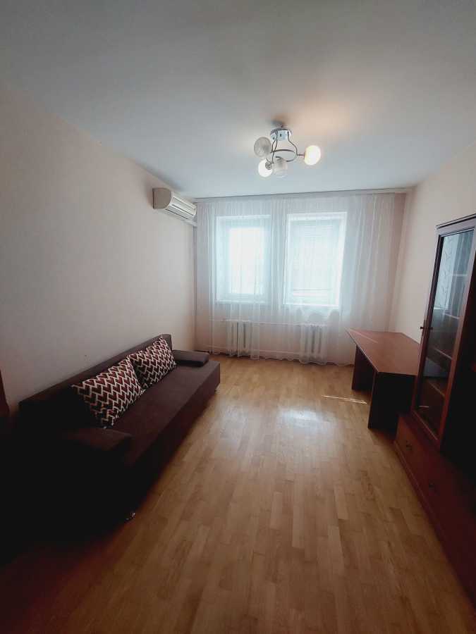 Аренда 2-комнатной квартиры 75 м², Всеволода Нестайко ул., 8