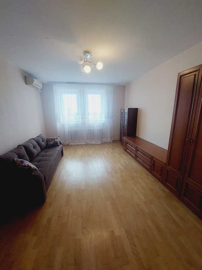 Аренда 2-комнатной квартиры 75 м², Всеволода Нестайко ул., 8