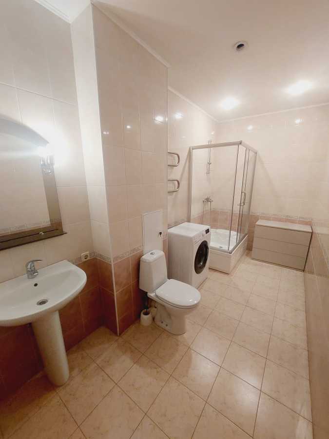 Аренда 2-комнатной квартиры 75 м², Всеволода Нестайко ул., 8