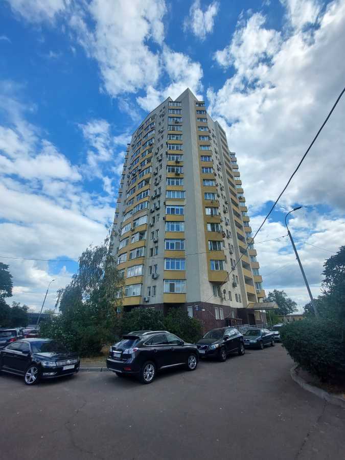 Аренда 2-комнатной квартиры 75 м², Всеволода Нестайко ул., 8