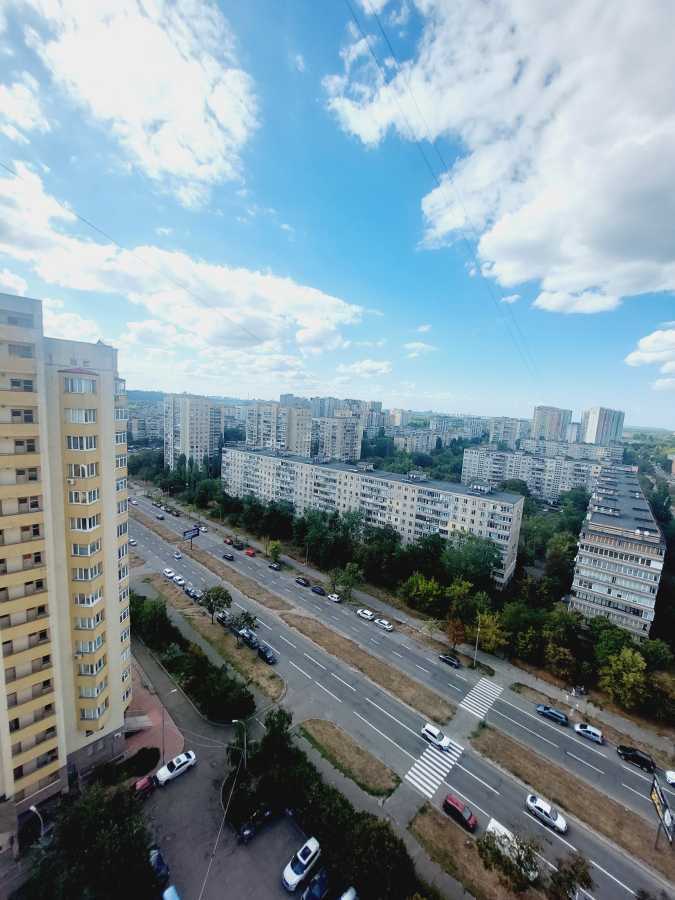 Аренда 2-комнатной квартиры 75 м², Всеволода Нестайко ул., 8