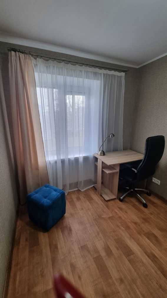 Аренда 3-комнатной квартиры 80 м², Славы бул.