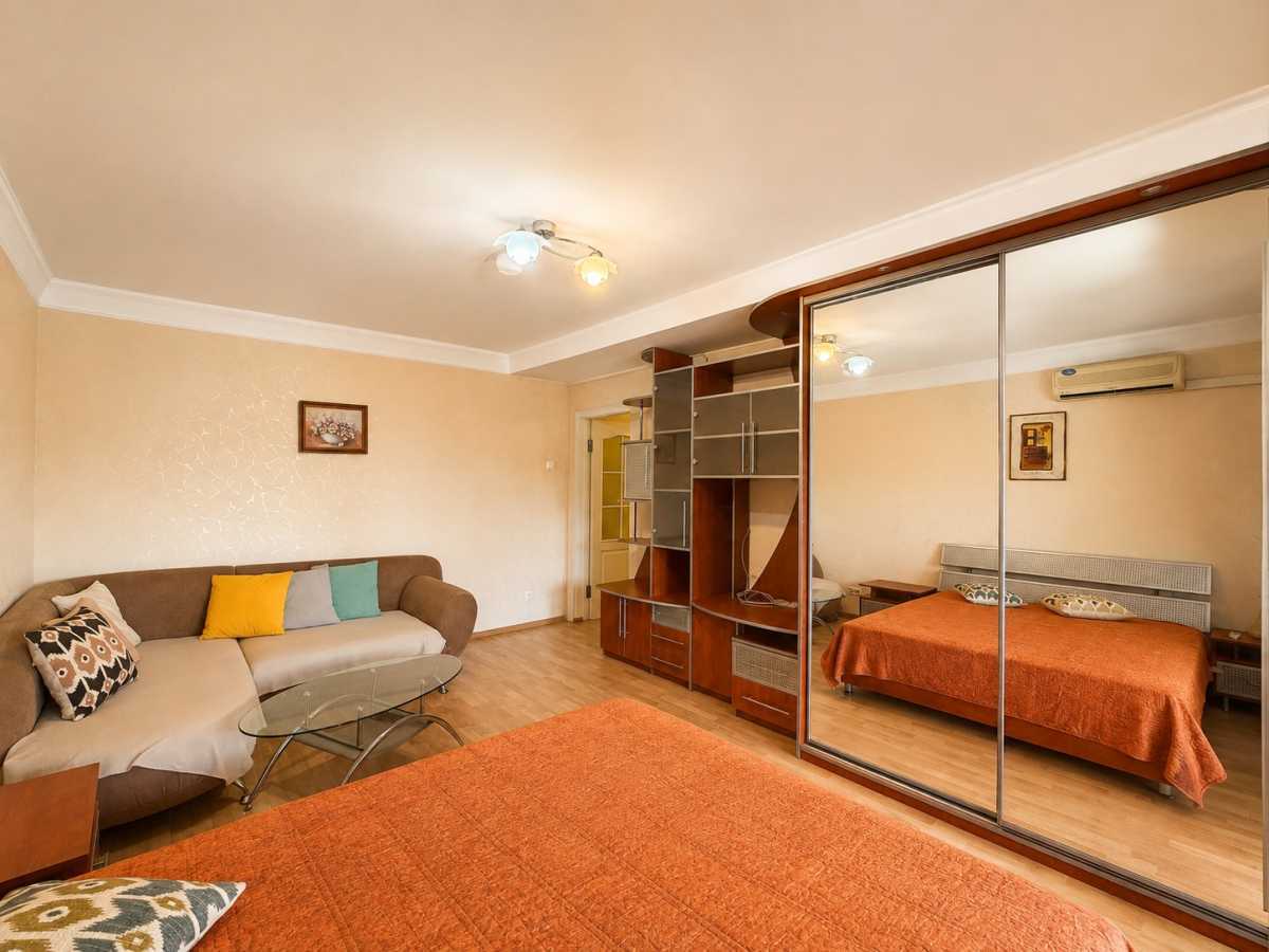 Оренда 1-кімнатної квартири 38 м², Підгірна вул., 3