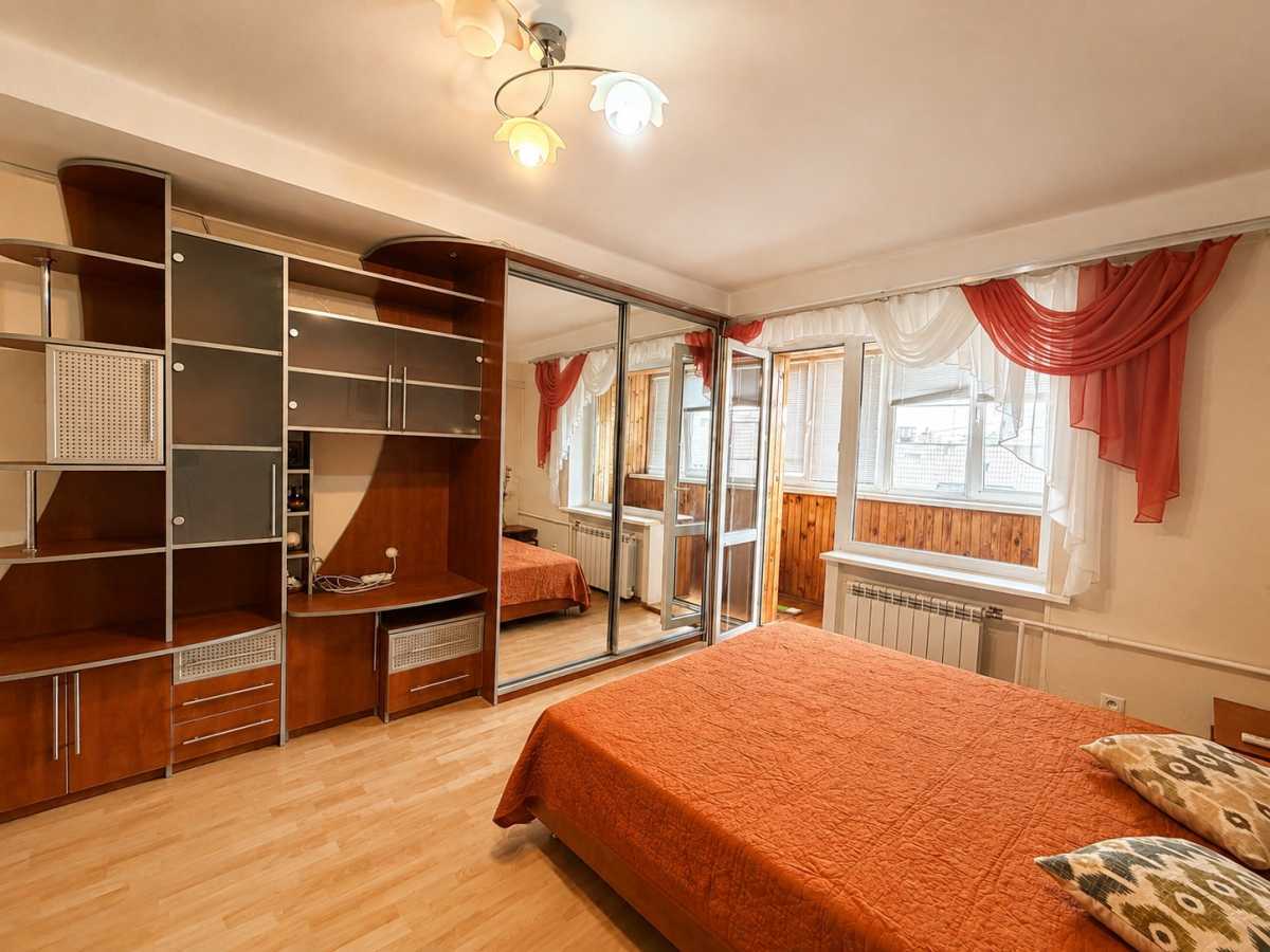 Оренда 1-кімнатної квартири 38 м², Підгірна вул., 3