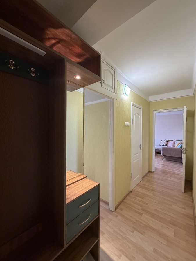 Оренда 1-кімнатної квартири 38 м², Підгірна вул., 3