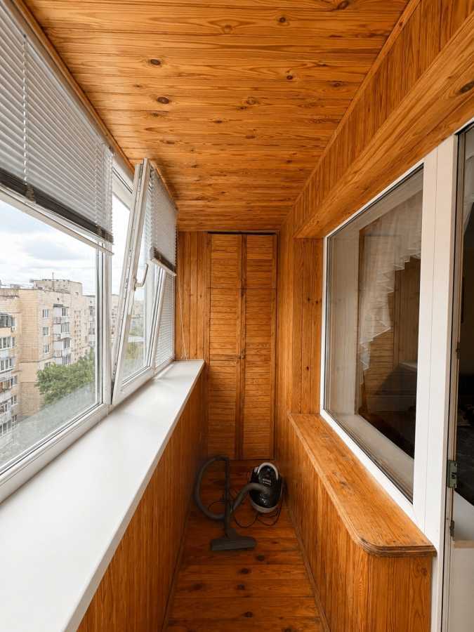 Оренда 1-кімнатної квартири 38 м², Підгірна вул., 3