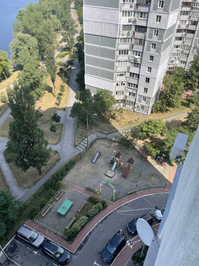 Аренда 2-комнатной квартиры 80 м², Иорданская ул., 1