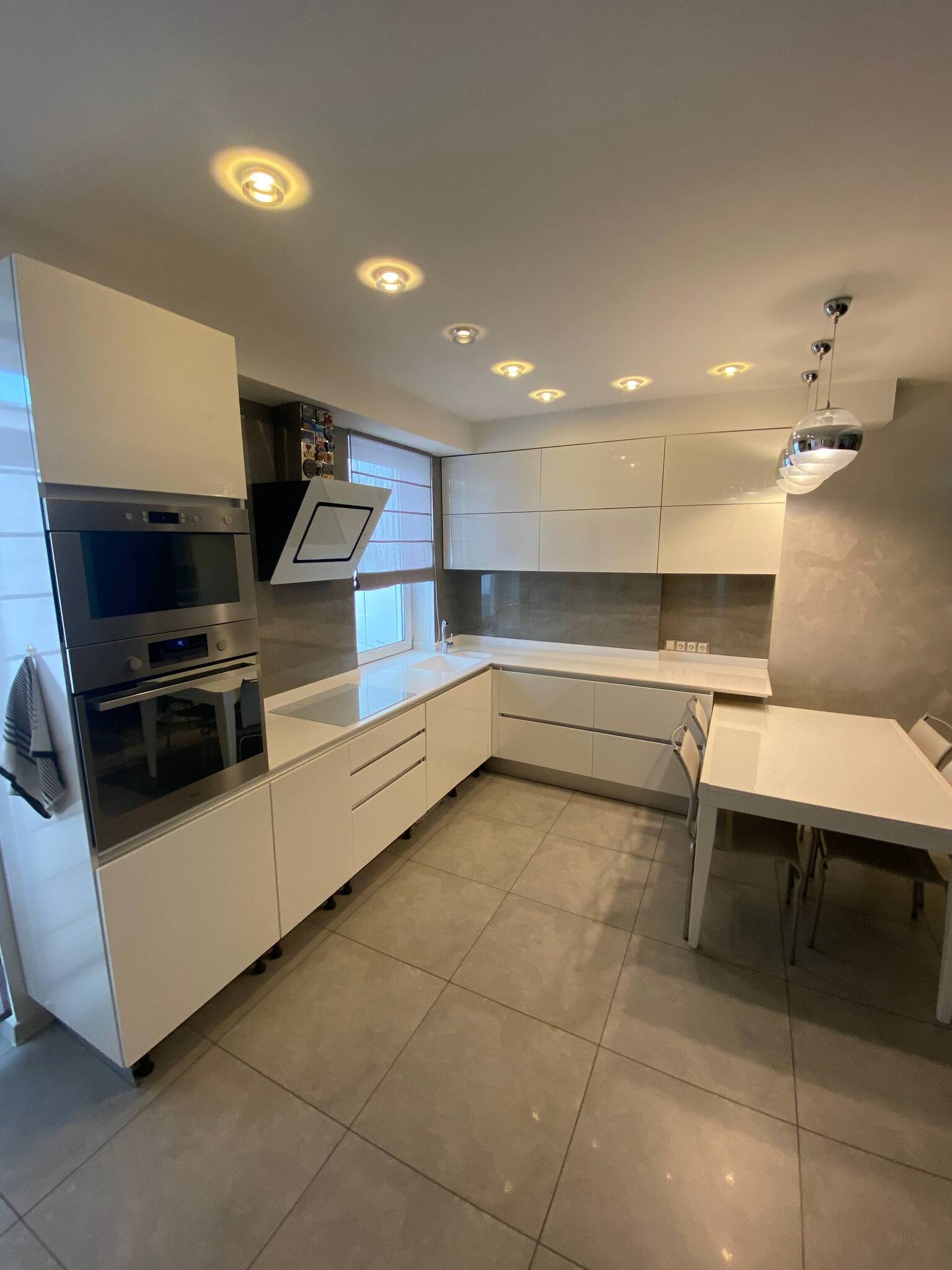Оренда 4-кімнатної квартири 110 м², Мандриківська вул.