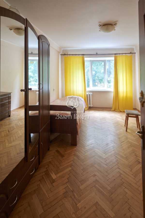 Продаж 2-кімнатної квартири 45.5 м², Волгоградська вул., 12