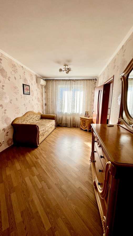 Продаж 3-кімнатної квартири 75 м², Грушевського вул., 17Г