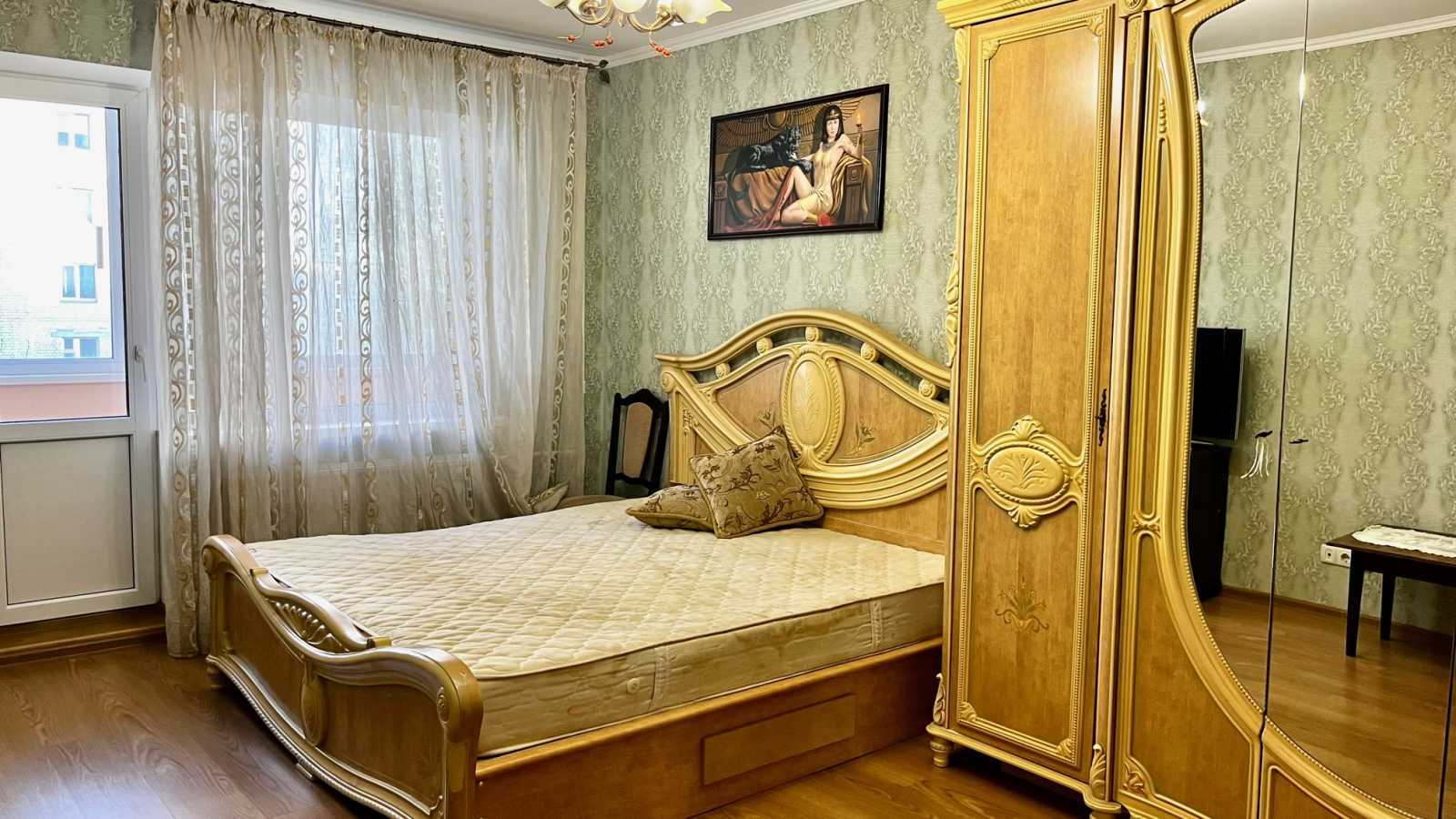Продаж 3-кімнатної квартири 75 м², Грушевського вул., 17Г