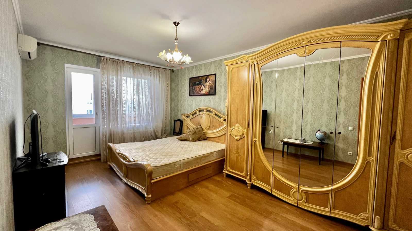 Продаж 3-кімнатної квартири 75 м², Грушевського вул., 17Г