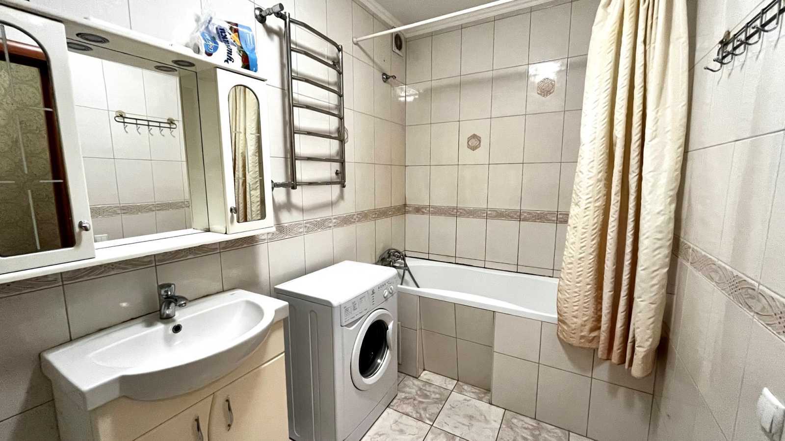 Продаж 3-кімнатної квартири 75 м², Грушевського вул., 17Г