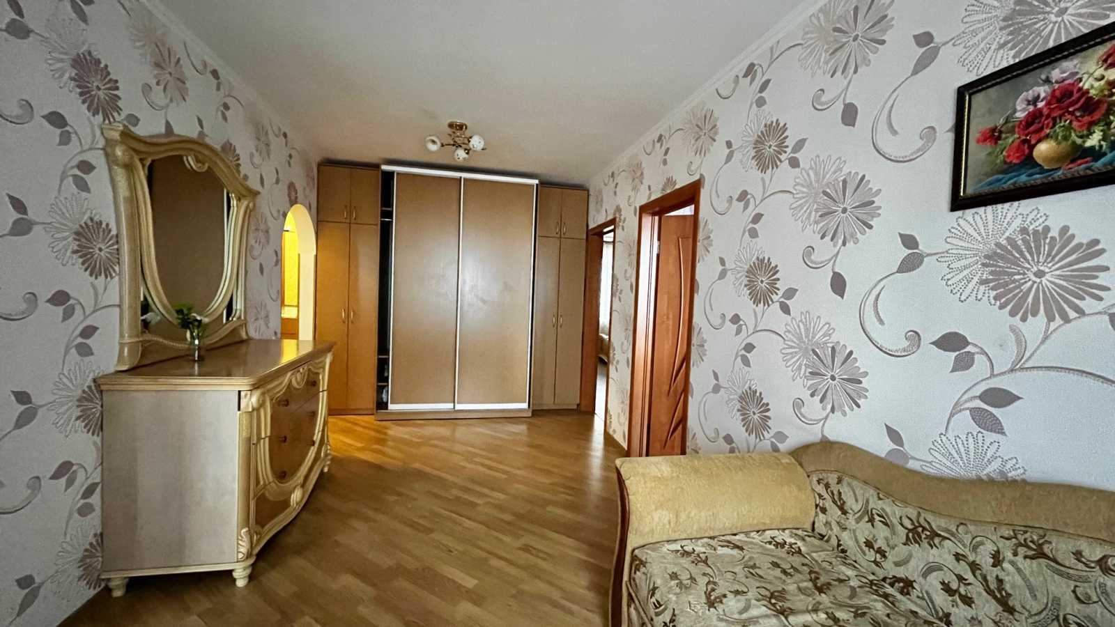 Продаж 3-кімнатної квартири 75 м², Грушевського вул., 17Г