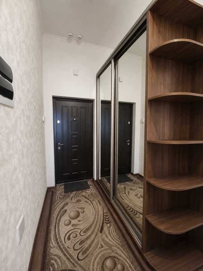 Продаж 2-кімнатної квартири 68.3 м², Київська вул., 265