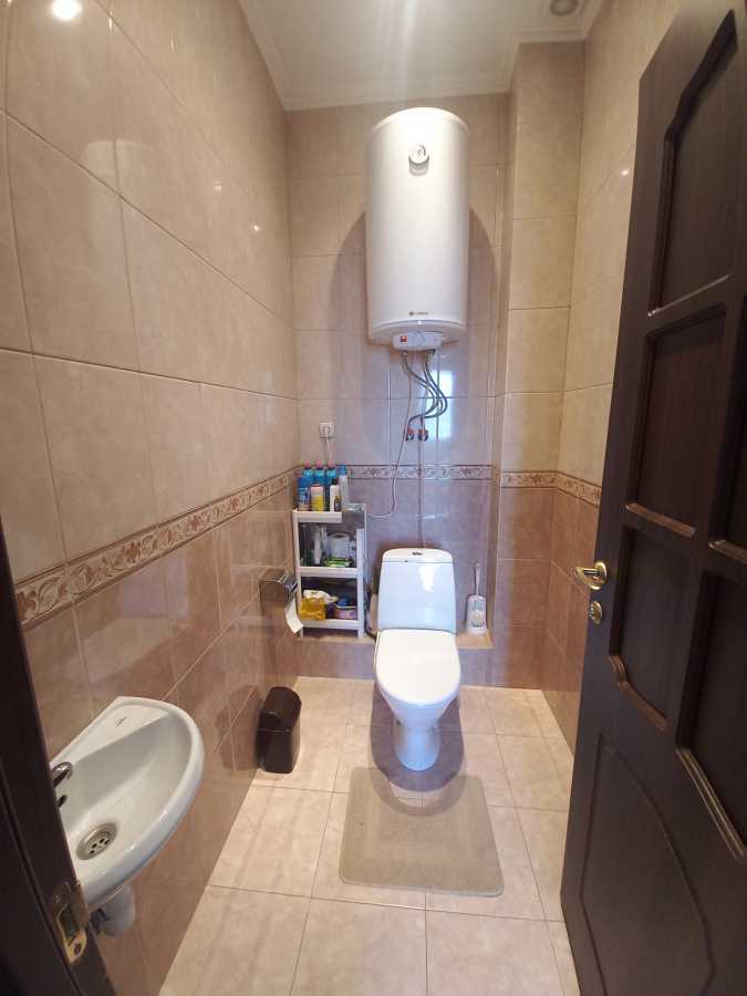Продаж 2-кімнатної квартири 68.3 м², Київська вул., 265
