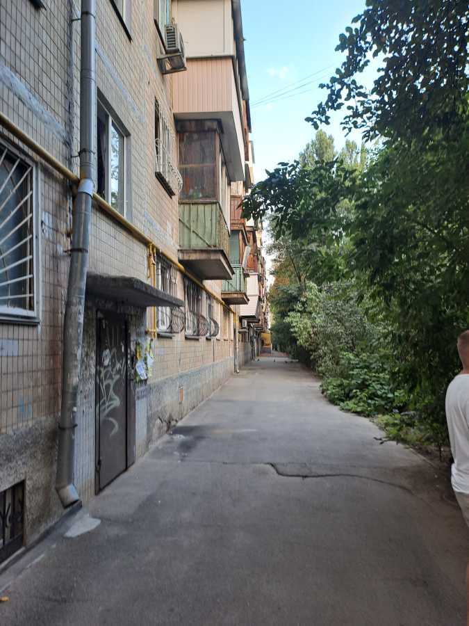 Продаж 2-кімнатної квартири 45 м², Миколи Василенка вул., 12