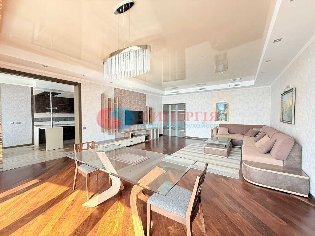 Оренда 3-кімнатної квартири 151 м², Раїси Окіпної вул., 18