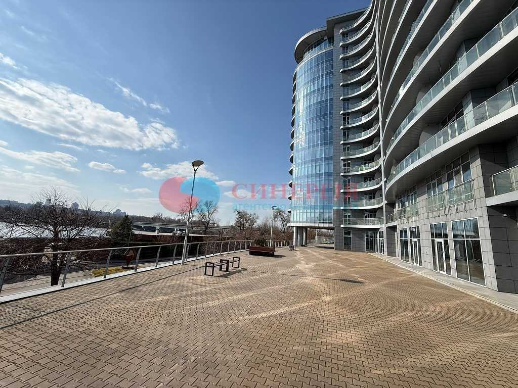 Оренда 3-кімнатної квартири 151 м², Раїси Окіпної вул., 18