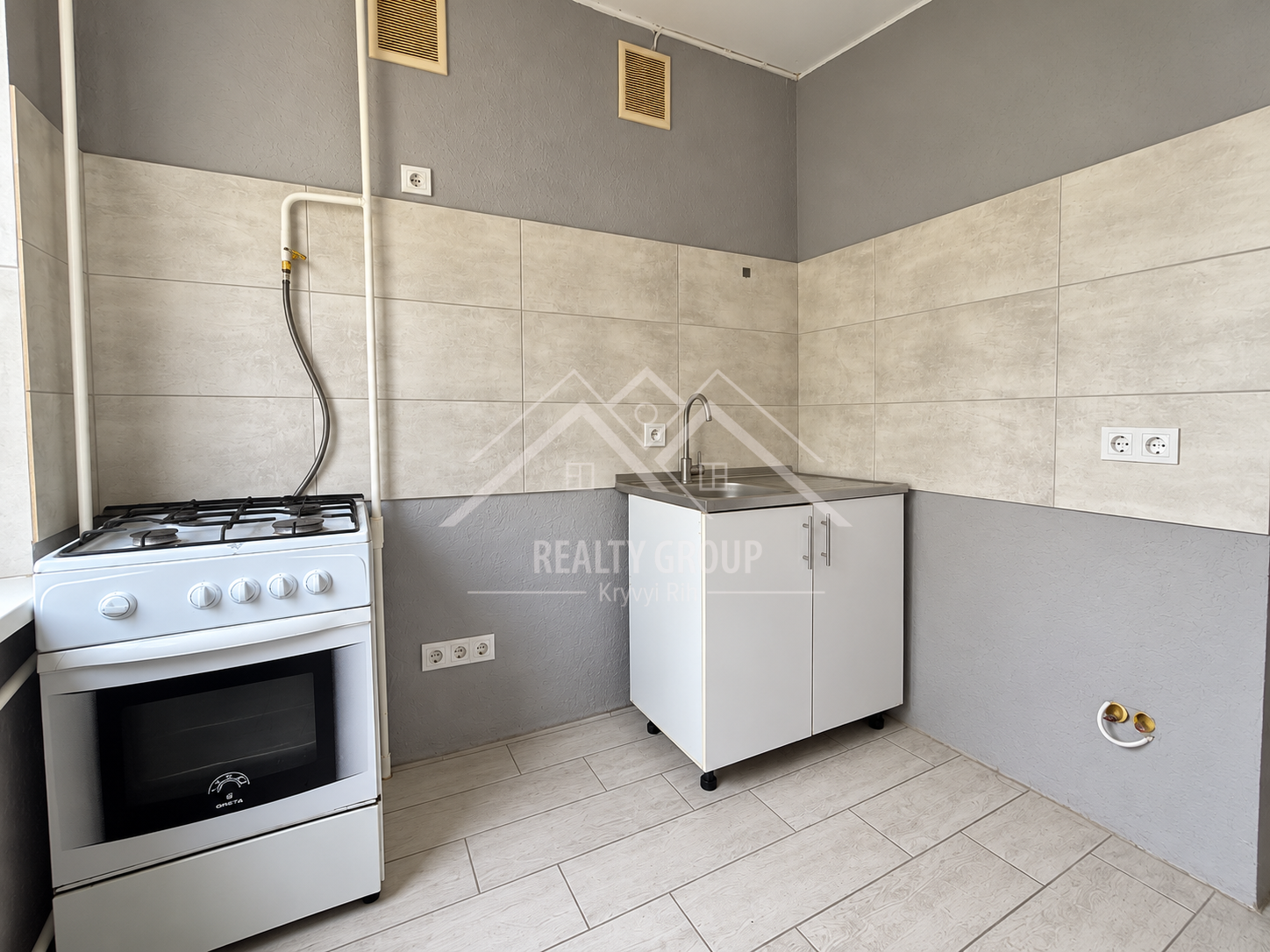 Продажа 4-комнатной квартиры 63 м², Космонавтов ул.