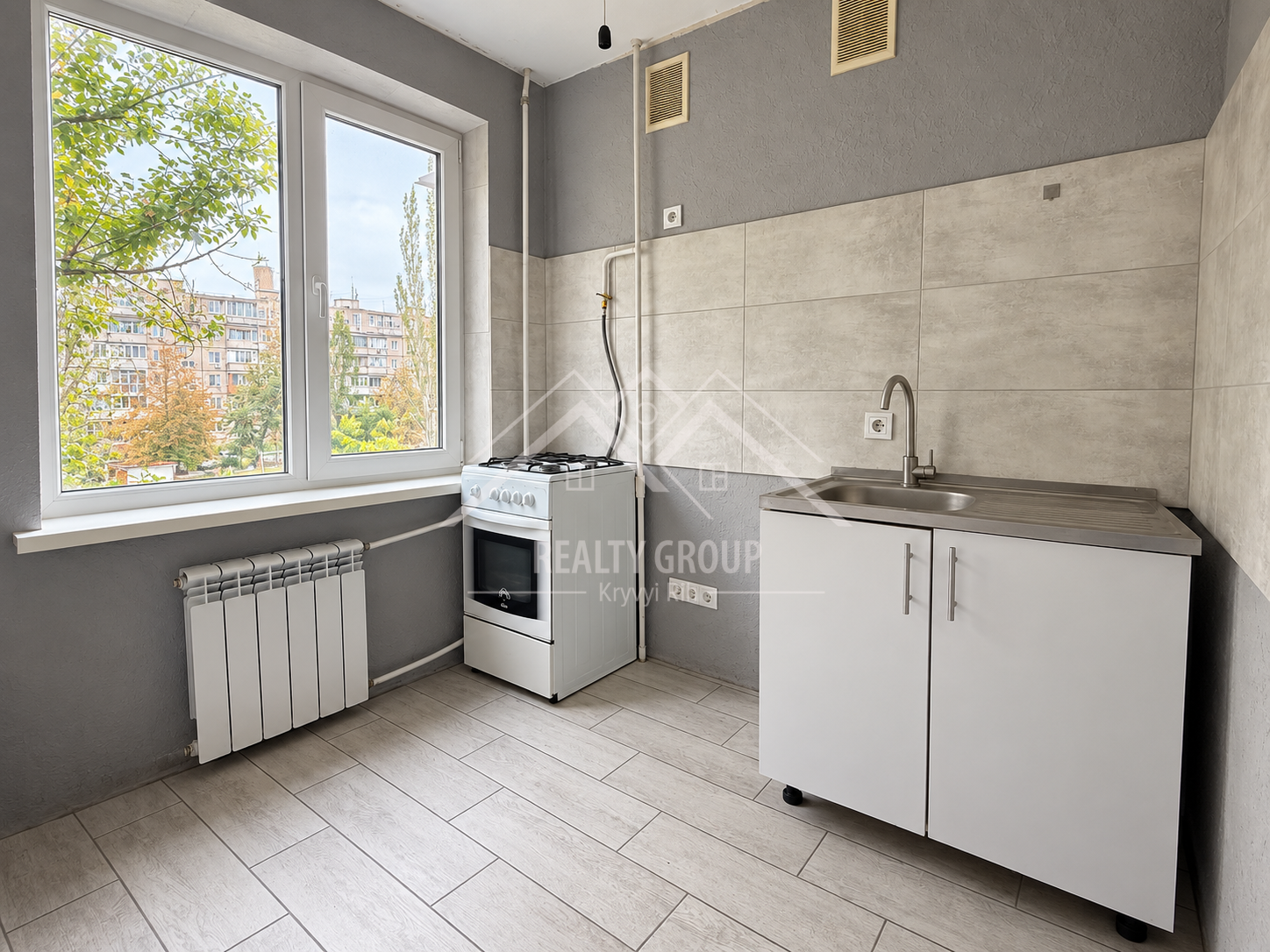 Продажа 4-комнатной квартиры 63 м², Космонавтов ул.