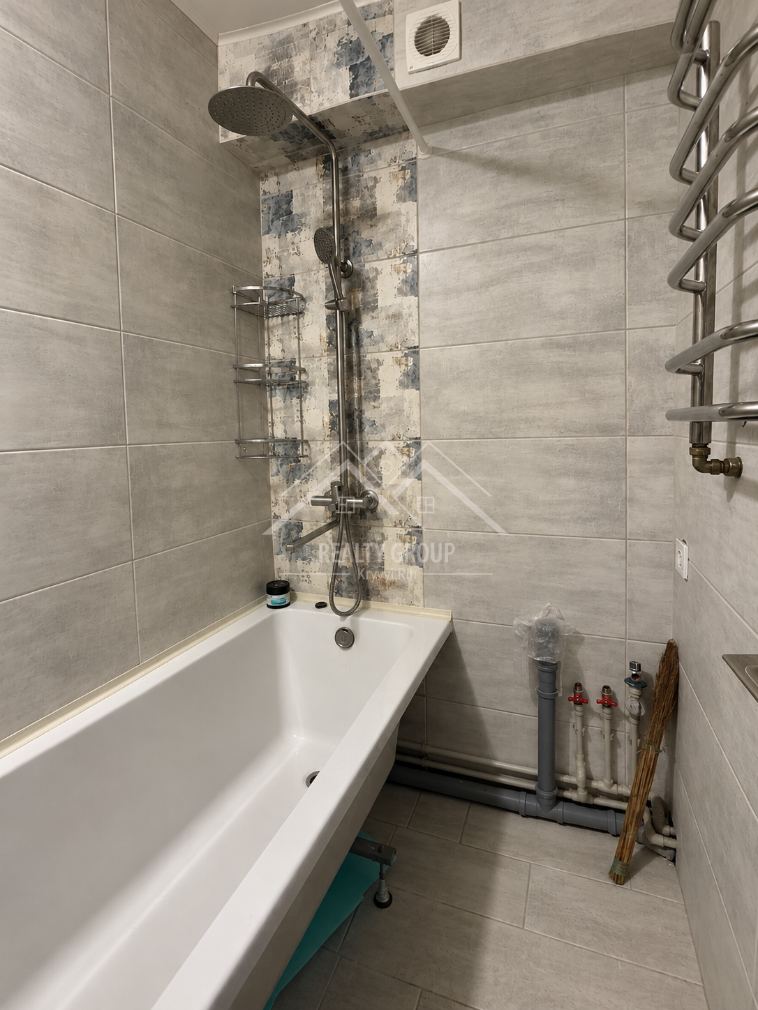 Продажа 4-комнатной квартиры 63 м², Космонавтов ул.
