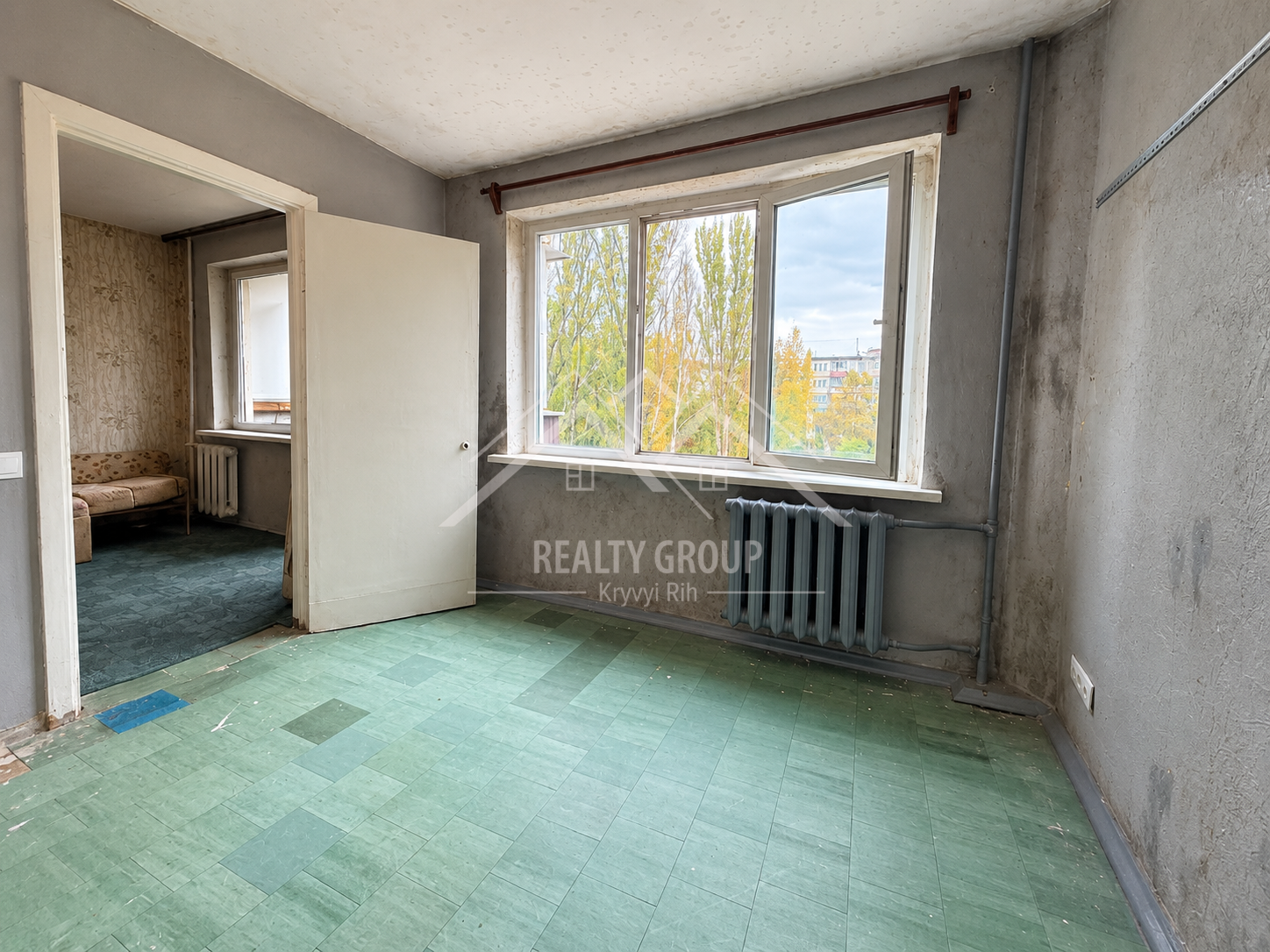 Продажа 4-комнатной квартиры 63 м², Космонавтов ул.