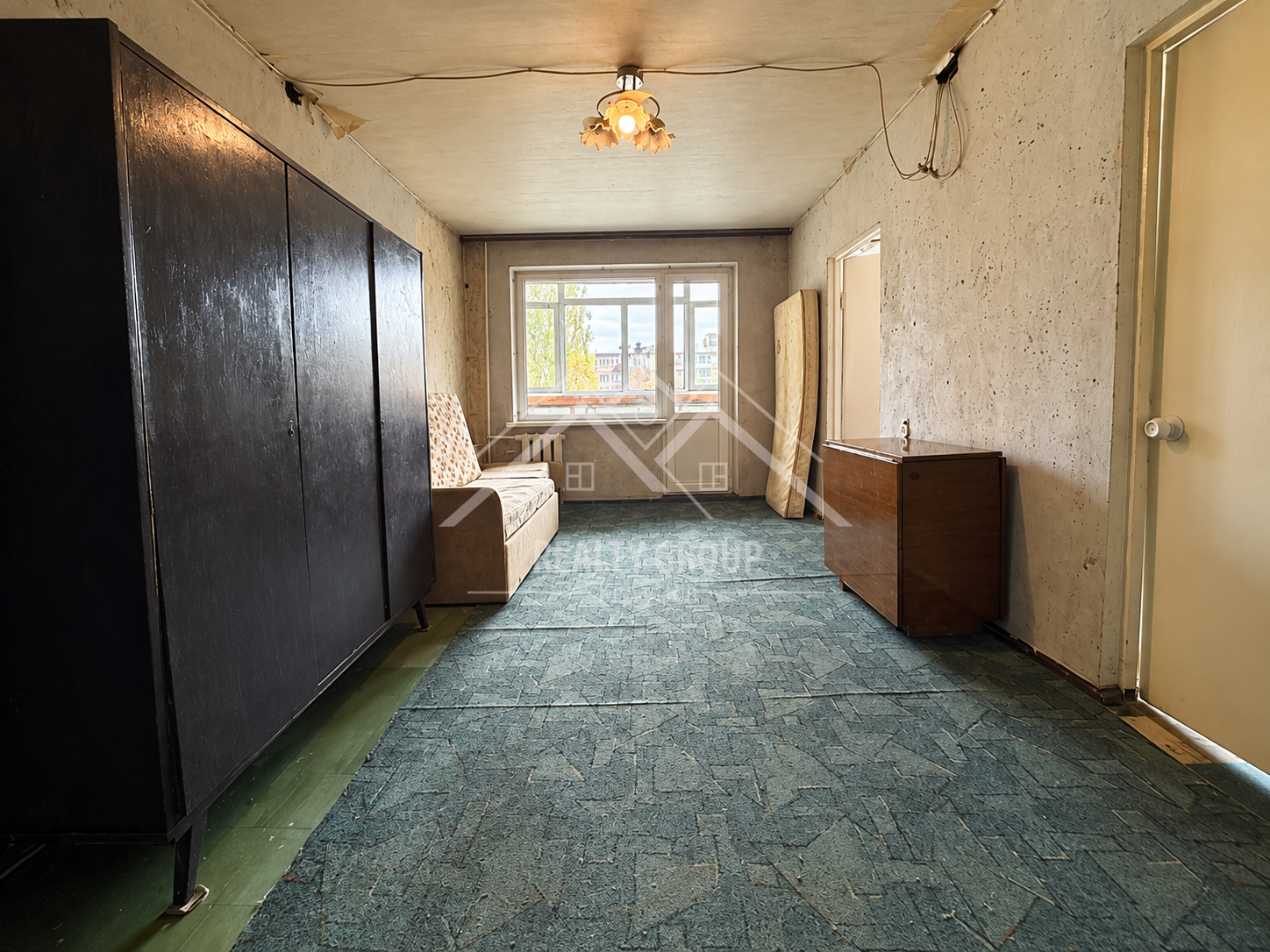 Продажа 4-комнатной квартиры 63 м², Космонавтов ул.