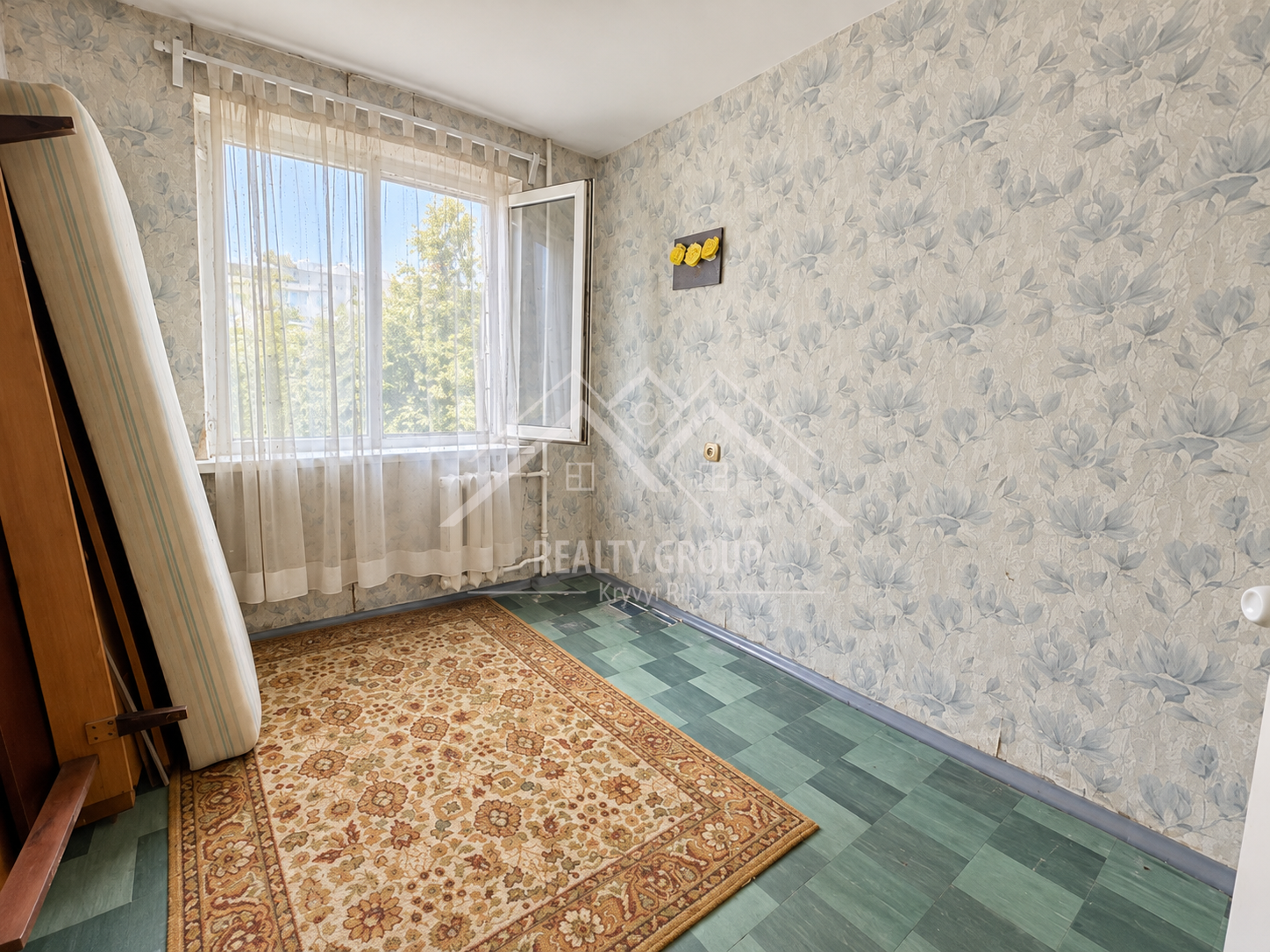 Продажа 4-комнатной квартиры 63 м², Космонавтов ул.