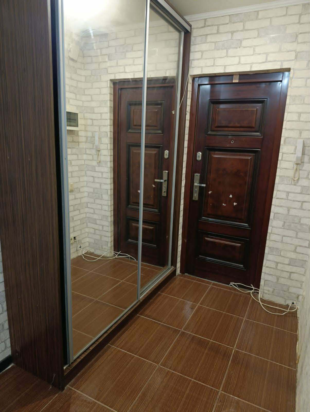 Оренда 2-кімнатної квартири 56 м², Володимира Момота вул.