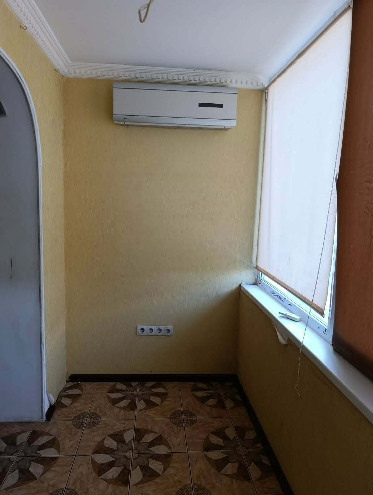 Оренда 2-кімнатної квартири 56 м², Володимира Момота вул.
