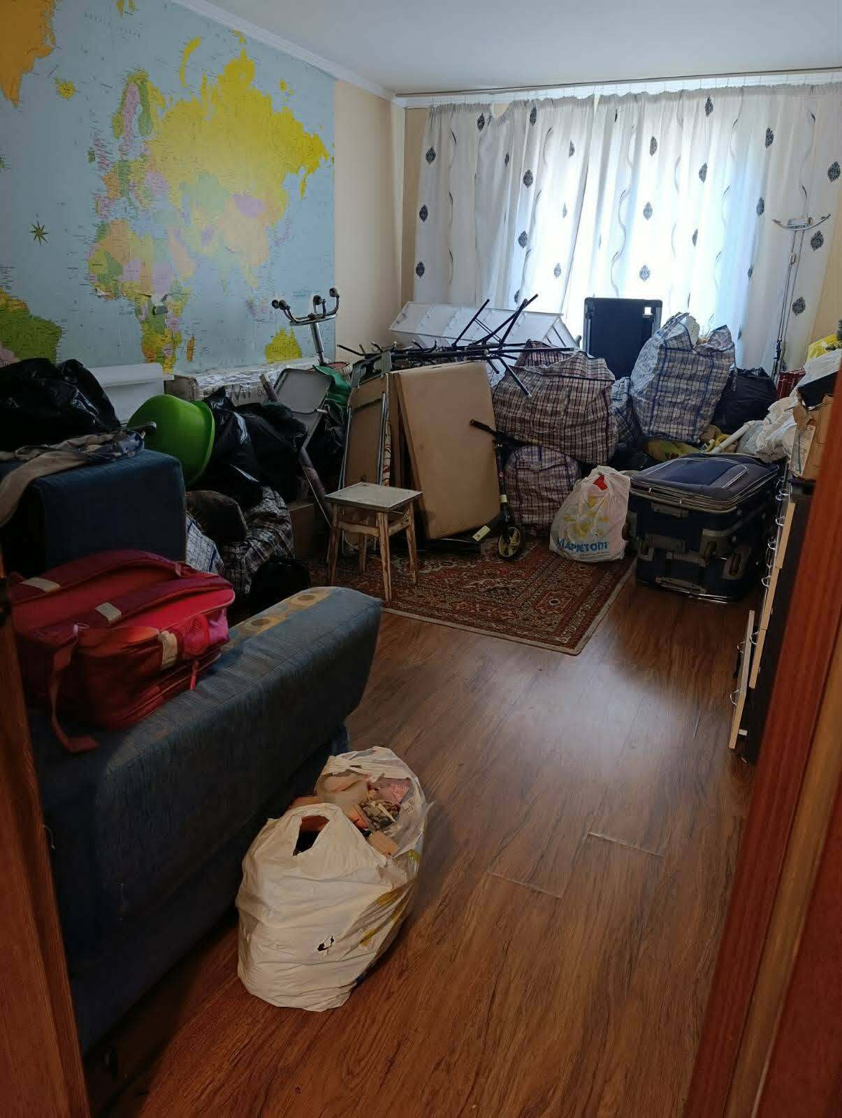 Оренда 2-кімнатної квартири 56 м², Володимира Момота вул.
