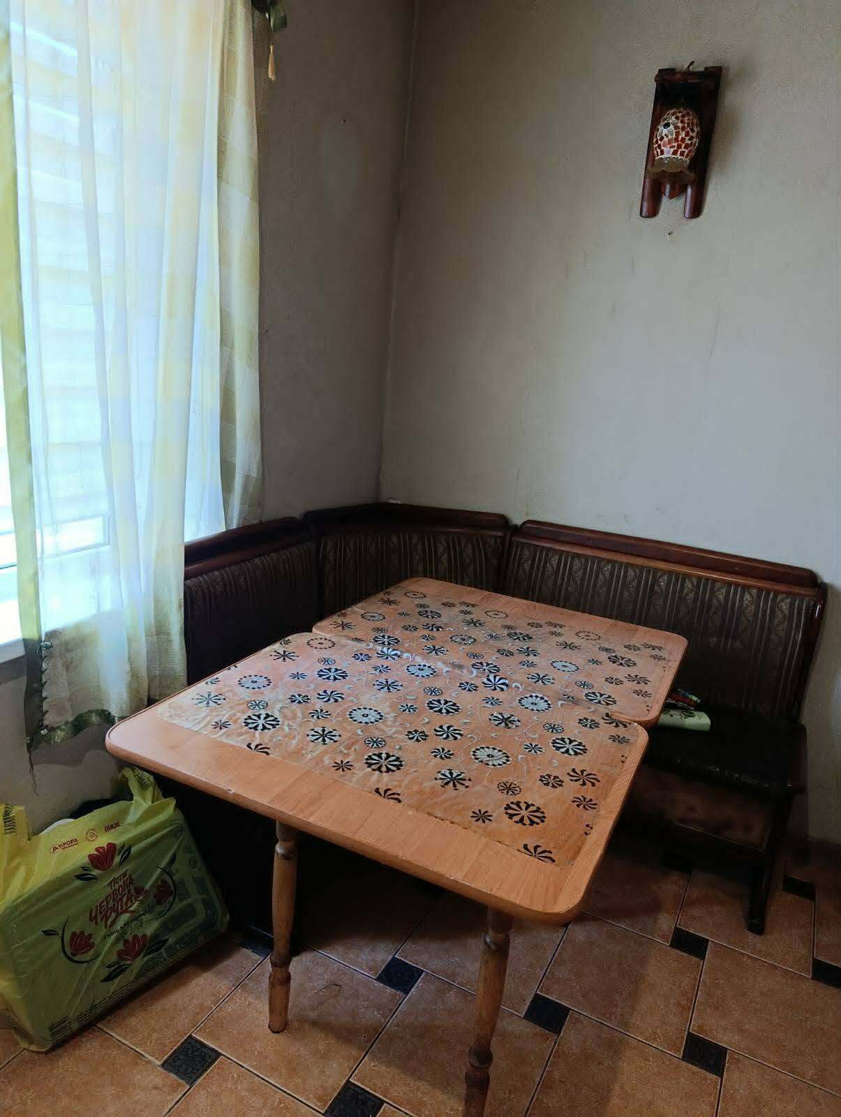 Оренда 2-кімнатної квартири 56 м², Володимира Момота вул.