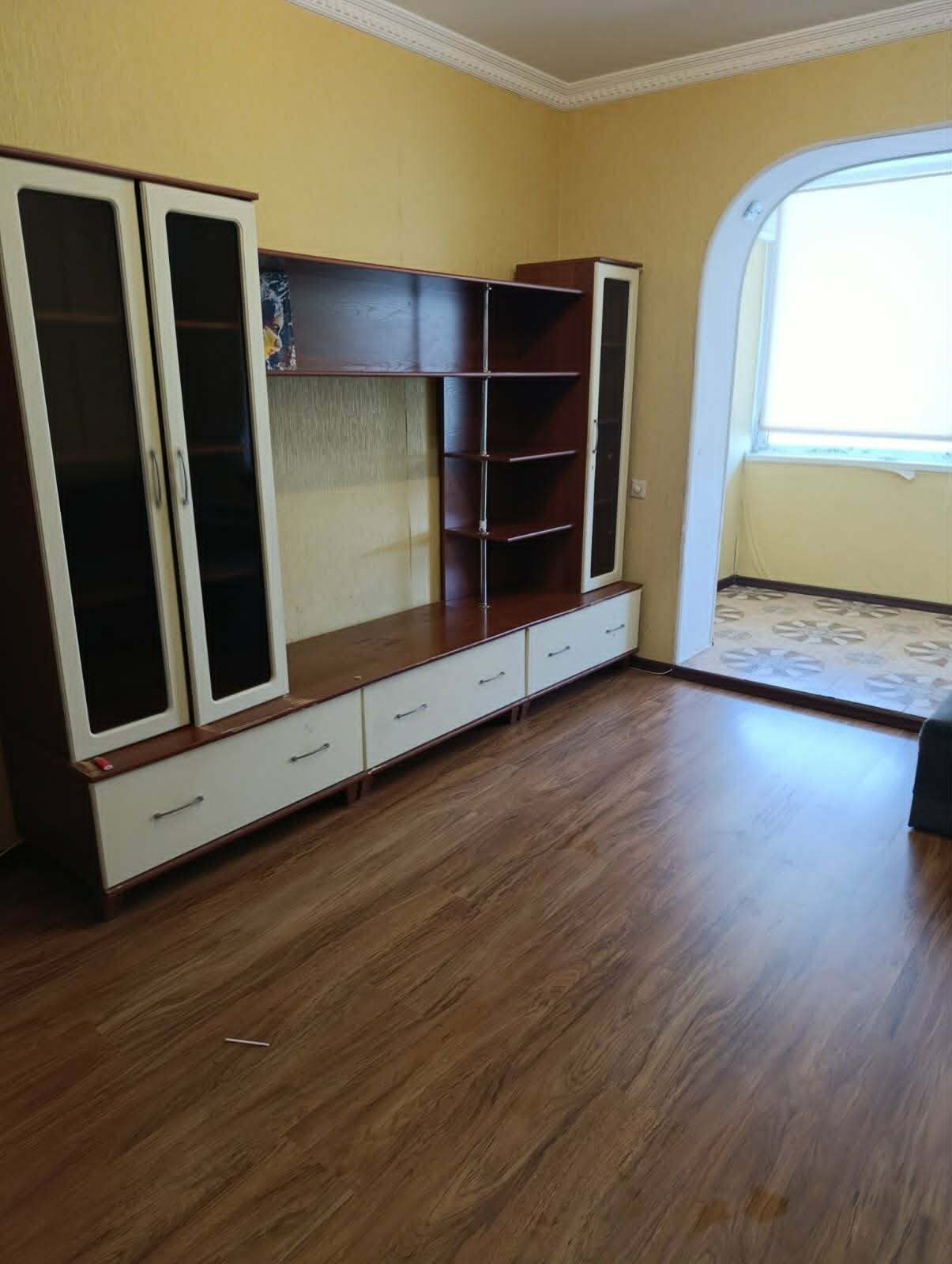 Оренда 2-кімнатної квартири 56 м², Володимира Момота вул.