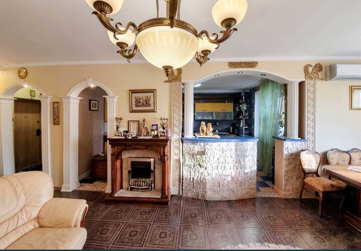Продаж 3-кімнатної квартири 105 м², Анни Ахматової вул., 47