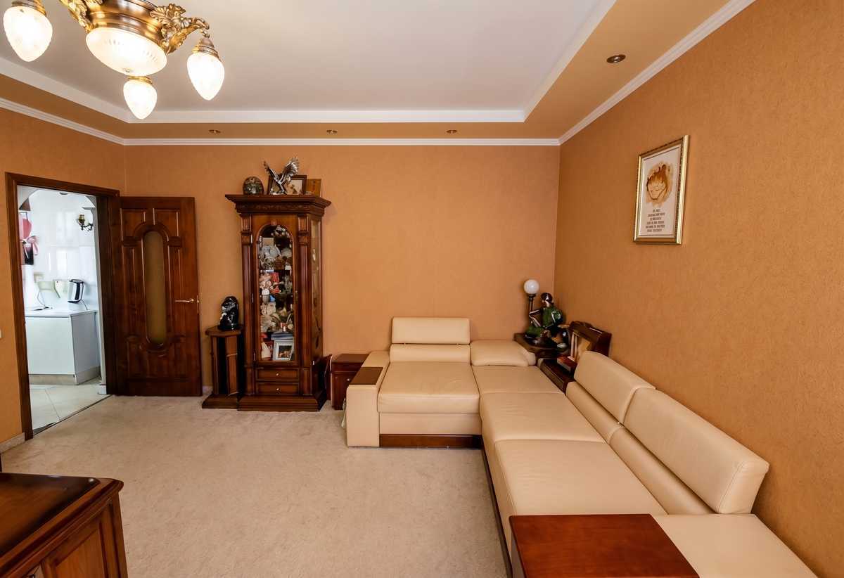 Продаж 3-кімнатної квартири 105 м², Анни Ахматової вул., 47